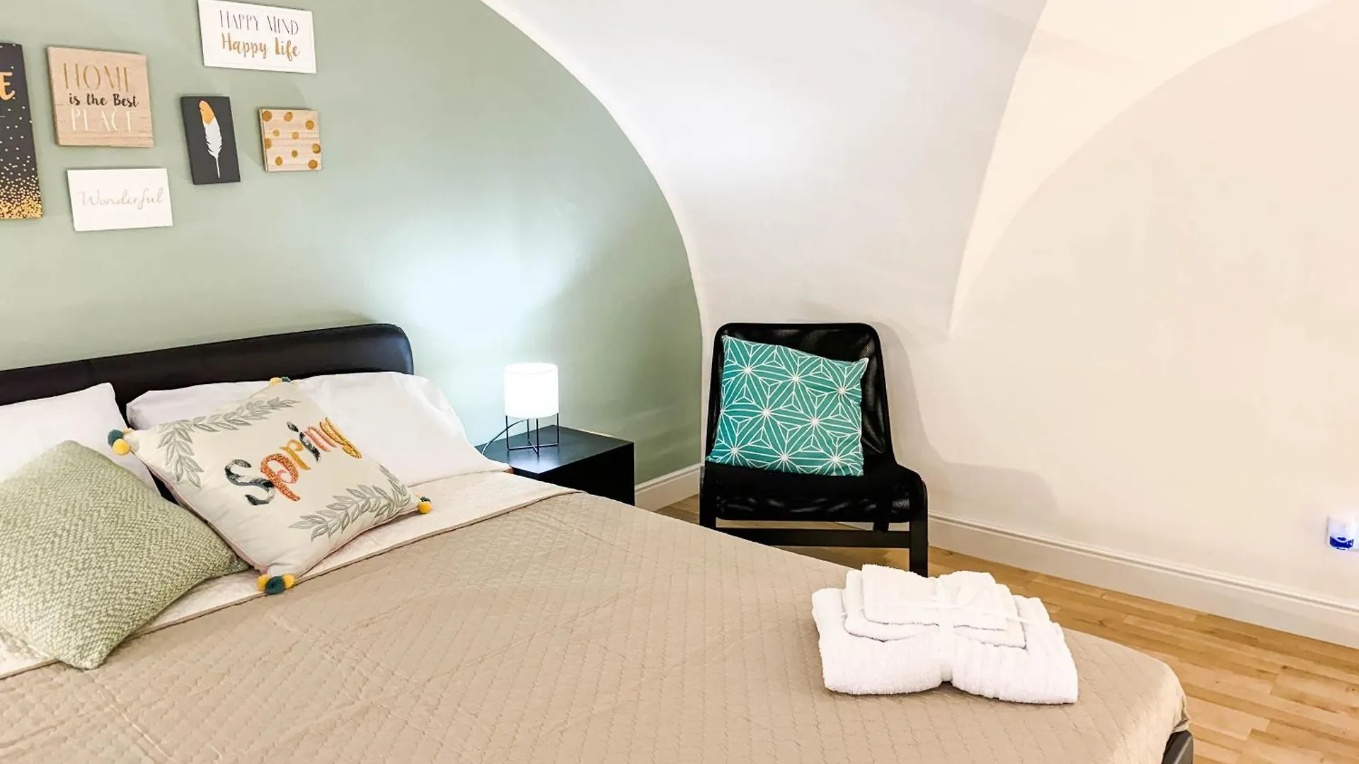 Nicuzza Holiday Home CTA